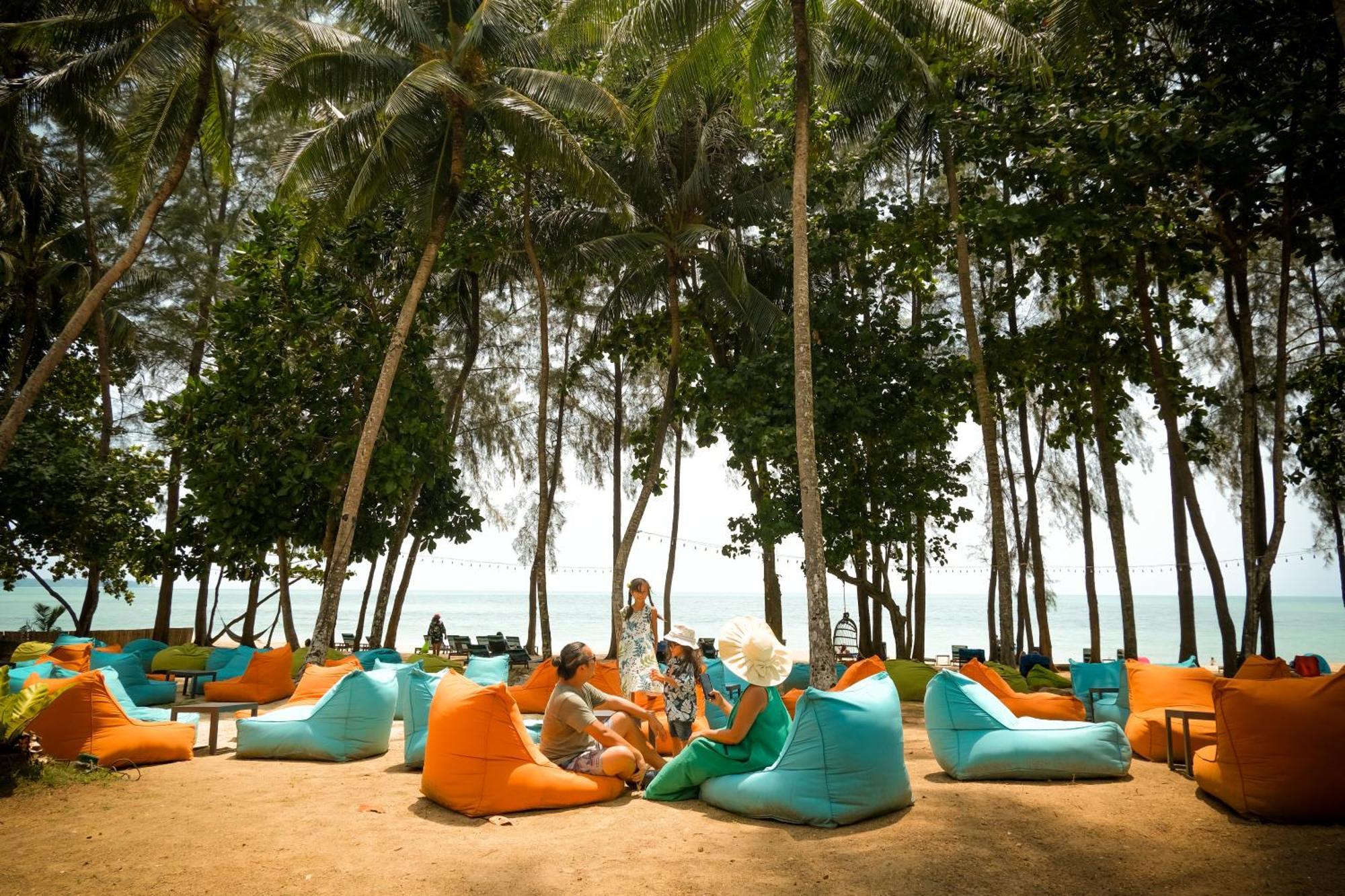Avani Plus Khao Lak Resort Dış mekan fotoğraf